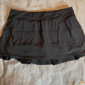 Lululemon - Black Tennis Skirt - Size 10